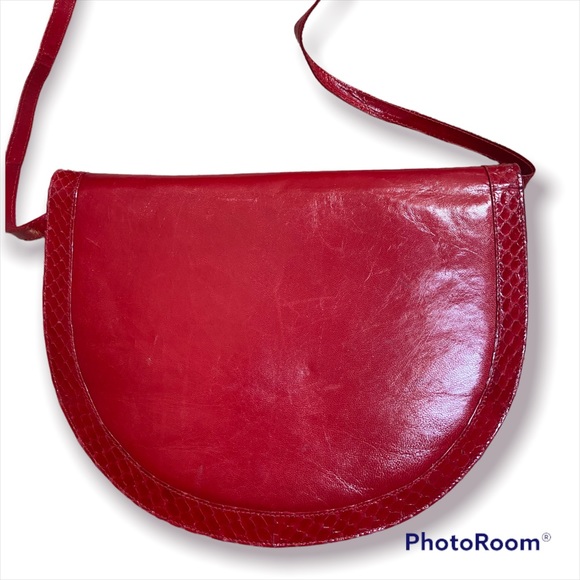 Pappagallo Handbags - Vintage Pappagallo Red Leather Snakeskin Crescent Handbag ❤️
